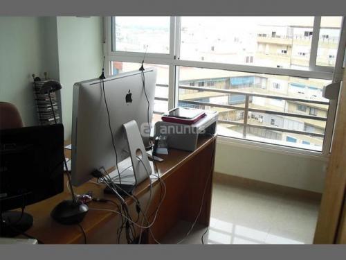 Se alquila estupendo piso totalmente amueblado en el barrio de