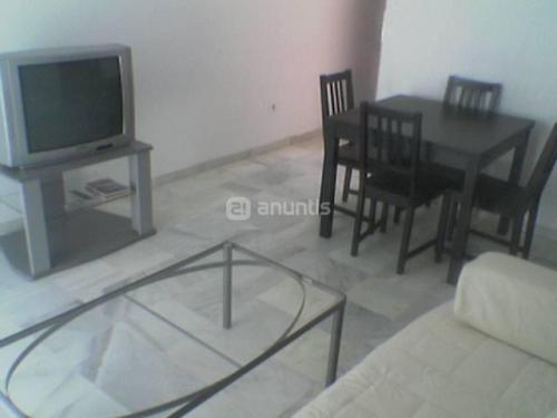 Se alquila apartamento amueblado en Coria del Rio (Sevilla).Apartamento planta