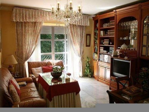 Se vende piso en el centro ecija.Magnifico piso muy luminoso