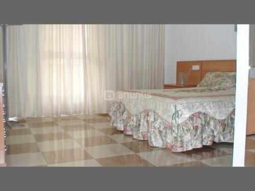 Se vende piso en ecija (Sevilla).CARACTERiSTICAS: Tranquilo y luminoso piso