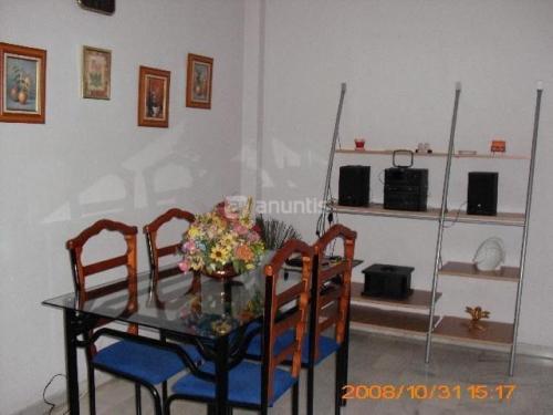 Se vende piso en la zona de NerviOn en Sevilla.El