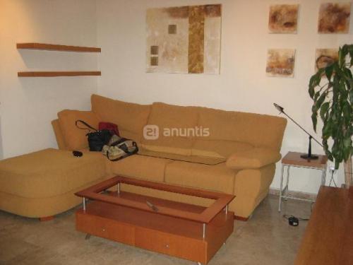 Se vende piso en la zona de Sevilla Este.Piso en