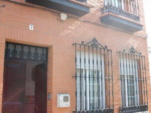 Se vende Unifamiliar en Sevilla en la zona de NerviOn.DescripciOn