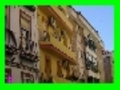 Se vende piso en Sevilla en el Barrio d Triana.Oportunidad.