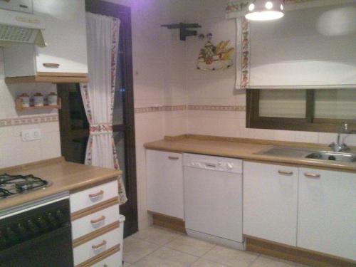 Piso sin amueblar en la localidad de Arges a 5