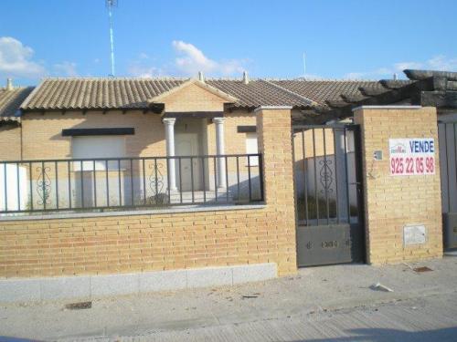 Vivienda Adosada en 1 planta de nueva construcciOn en Cuerva.