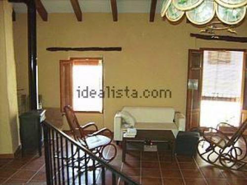 Casa para alquilar en Xativa. Casa antigua reformada ubicada en