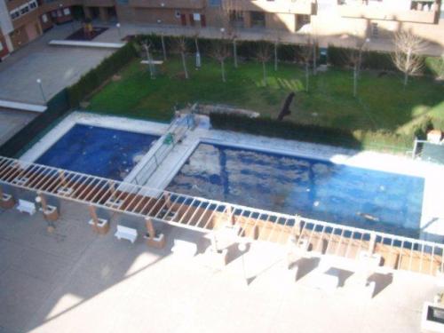 PISO EN EL ACTUR 3 DORMITORIOSSALONCALEFACCION INDIVIDUAL A GAS8 PLANTA