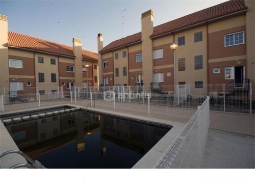 ADOSA DO DE 113 M2 UTILES DISTRIBUIDOS EN 4 PLANTAS-PLANTA