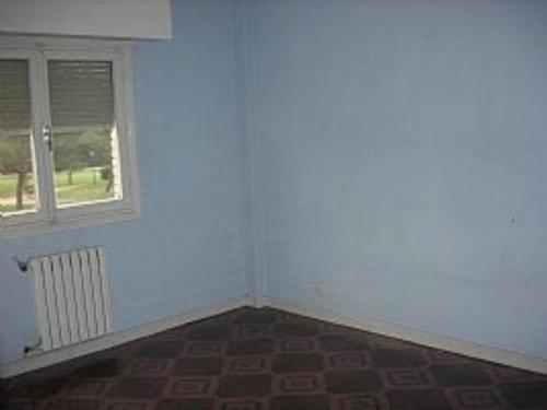 Piso de 65 metro2 utilesDispone de 3 habitaciones y un