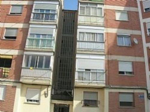 Piso de 47.31 m2 utiles .Piso de tres dormitorios y