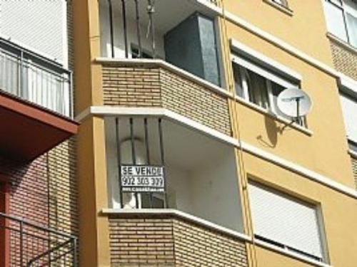 Piso de 55 m2 utiles .Piso de tres dormitorios y