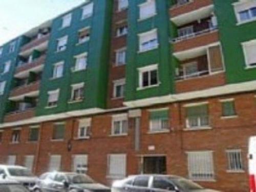 Piso de 47 19 m2 utiles.Con tres habitaciones y un