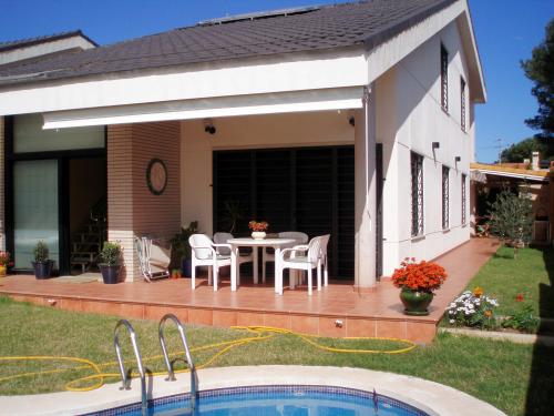 Unifamiliar en Benicasim con piscina y jardín privado