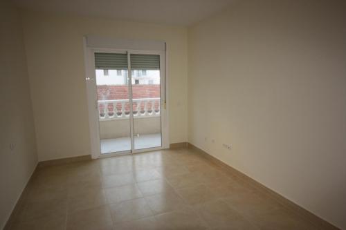 TORREVIEJA 4 HABS ZONA CENTRO,2 TRASTEROS 119.000E 