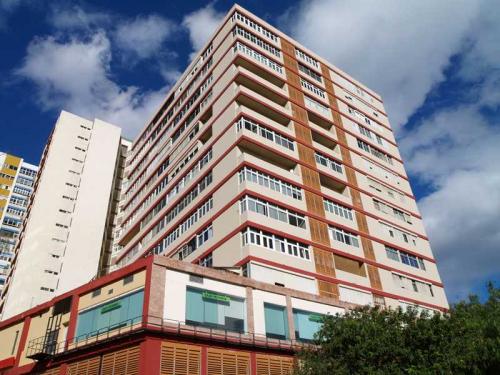 Amplio piso en Av/ Escaleritas