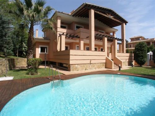 OPORTUNIDAD VILLA EN URB. LA RESERVA DE LOS MONTEROS CON UN 40% DE DESCUENTO!!!