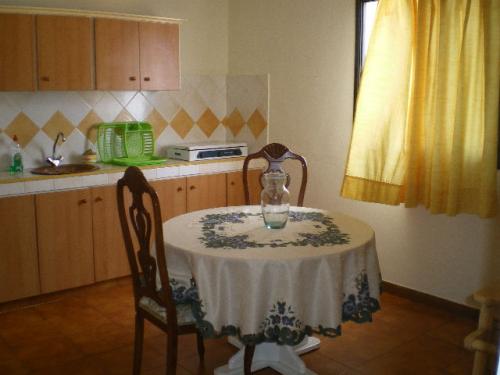 SE ALQUILA  ATICO MUEBLES 