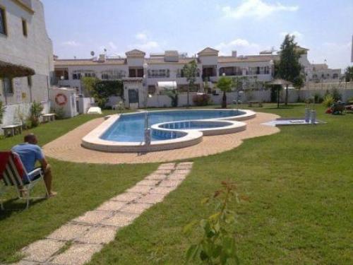 ZONA CERCANA A TORREVIEJA BUNGALOW 2 HABS 57.000 EUROS 