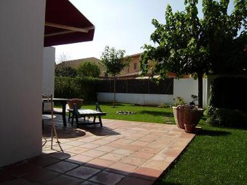 alquilo casa figueres avinyonet de puigventos