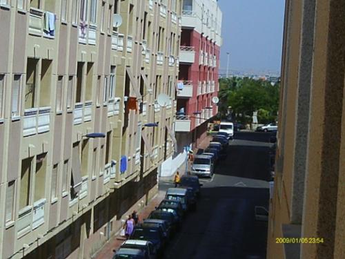 OCASIÓN PARA VENTA RÁPIDA. CERCA PARQUE NACIONES.