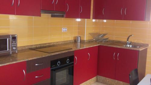 ROSNELY VENDE FANTASTICO ÁTICO EN REDOVAN AMUEBLADO Y CON ELECTRODOMÉSTICOS