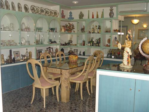 ROSNELY VENDE CHALET EN RAFAL (AMUEBLADO Y EQUIPADO)