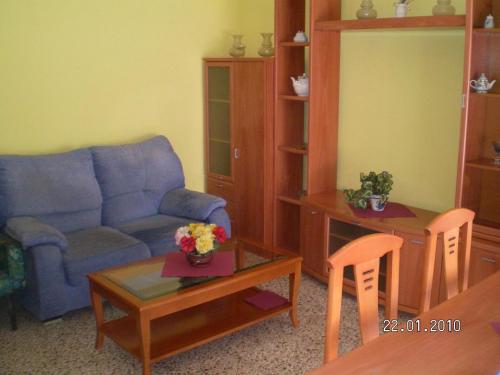 ROSNELY VENDE PISO EN REDOVAN (OCASIÓN)