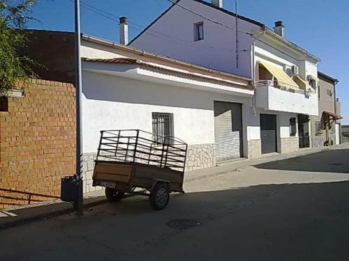 Vivienda a medio construir con 103m2 de patio en Santiago del Campo.
