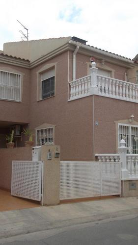 ROSNELY VENDE BUNGALOW AMUEBLADO A UN PRECIO FANTASTICO