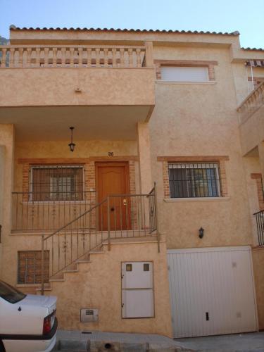 VENTA DE BUNGALOW EN REDOVAN AMUEBLADO Y CON ELECTRODOMÉSTICOS