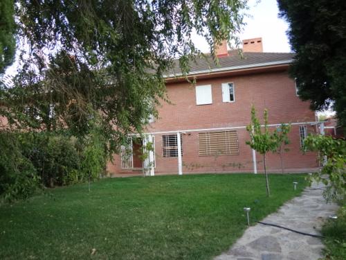 PRECIOSO ADOSADO; ESTA ESPERANDO PARA TI Y TU FAMILIA 