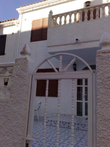 Torrevieja 3 dorm. 2 baños piscina 75.000€