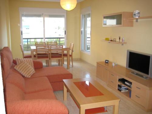 PISO AMUEBLADO Y CON ELECTRODOMÉSTICOS A LA VENTA EN REDOVAN