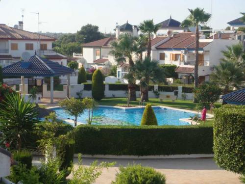 ORIHUELA-COSTA 2 HABS 88 000 EUROS….MIL PALMERAS!!!!!!