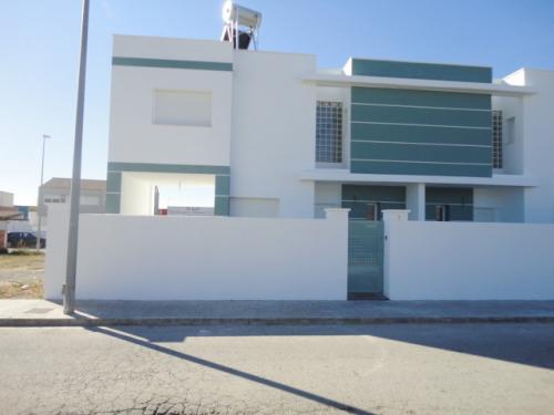   FABULOSO chalet en casco urbano