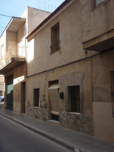 ROSNELY VENDE CASA DE 2 PLANTAS EN COX