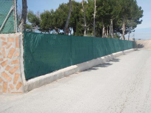 ROSNELY VENDE PARCELA RUSTICA DE UNOS 2.000M² EN COX