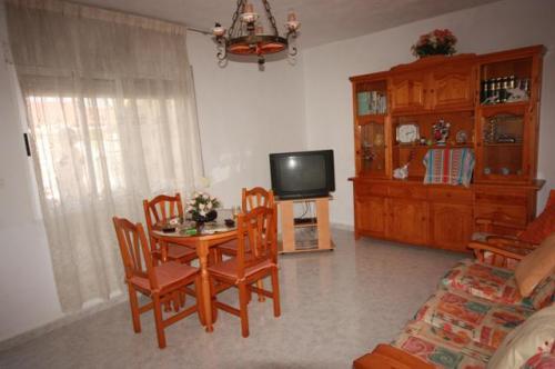 BUNGALOW  EN TORREVIEJA 3 HABS. 55.000 EUROS