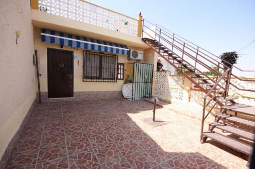 TORREVIEJA GRAN BUNGALOW AMPLIO JARDIN 2 HABS 49.900 E