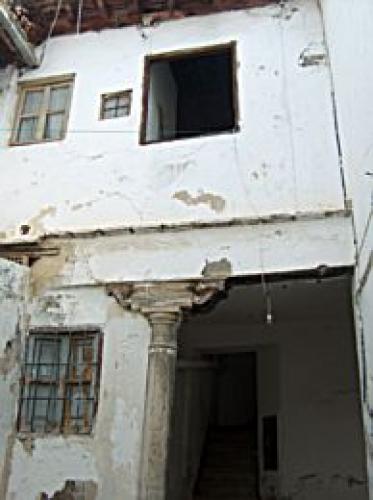 Casa en Albayzin declarada ruina economica.