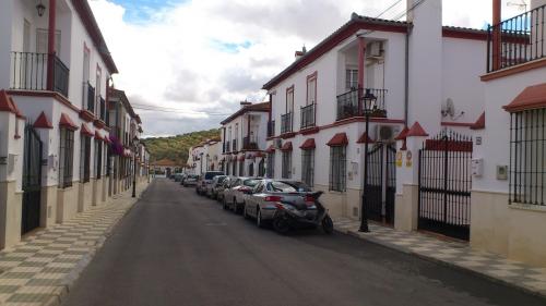 Casa Unifamiliar con 5 Habitaciones todo Exterior