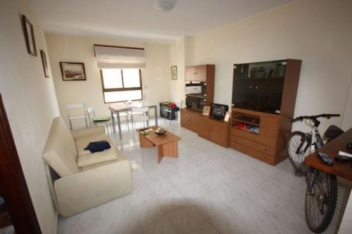 TORREVIEJA 1 HABS PISCINA,CERCA PLAYA 36.000 EUROS