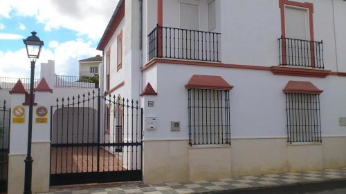 Casa Unifamiliar con 5 Habitaciones todo Exterior