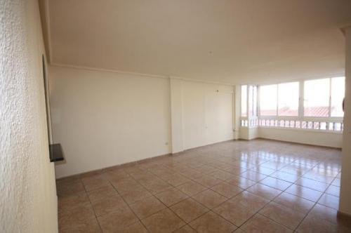 TORREVIEJA 3 HABS CERCA PLAYA MUY AMPLIO 59.999 EUROS