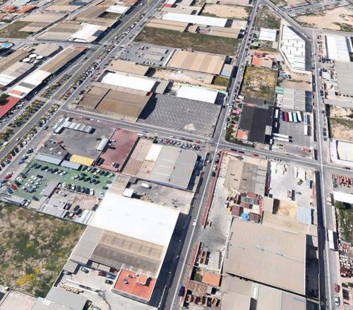 Nave 400 m2 polígono casa grande Torrevieja