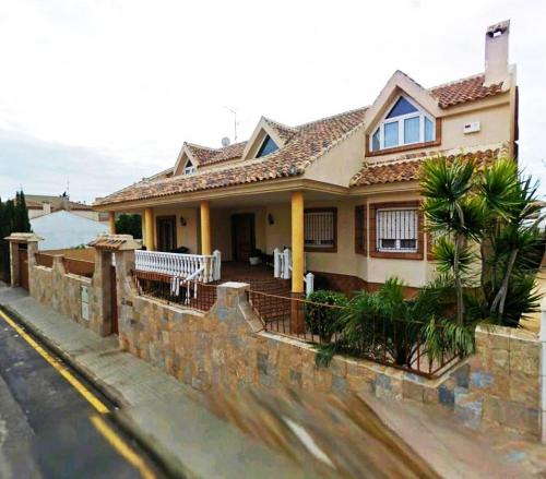 Chalet 4 dormitorios de lujo san pedro del pinatar