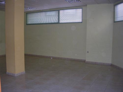 Alquiler local 200 m2 centro Torrevieja