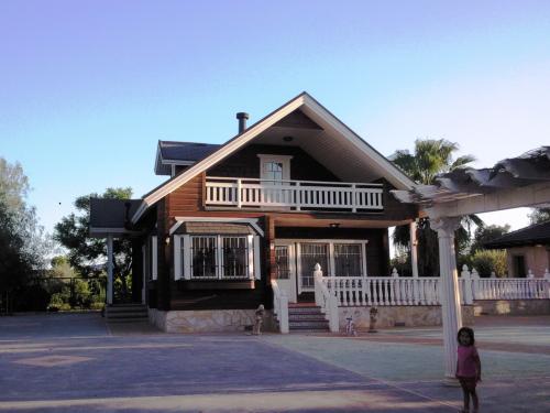 Casa madera en 4.000 m2 terreno Jacarilla Orihuela