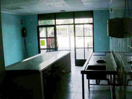 Local frente a plaza de la hermita, torrevieja